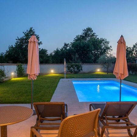 Holiday House Luca Porec Esterno foto