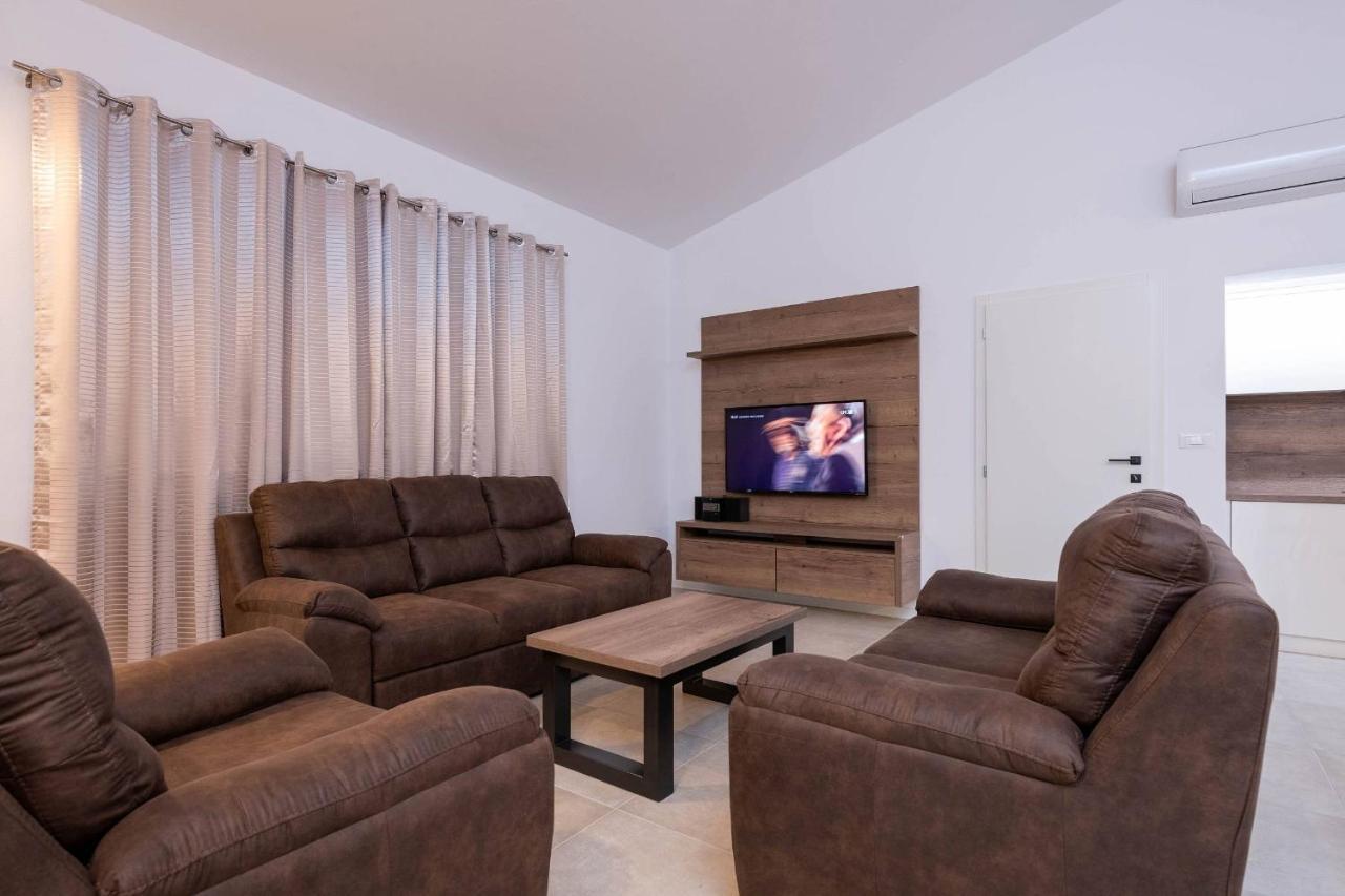 Holiday House Luca Porec Esterno foto