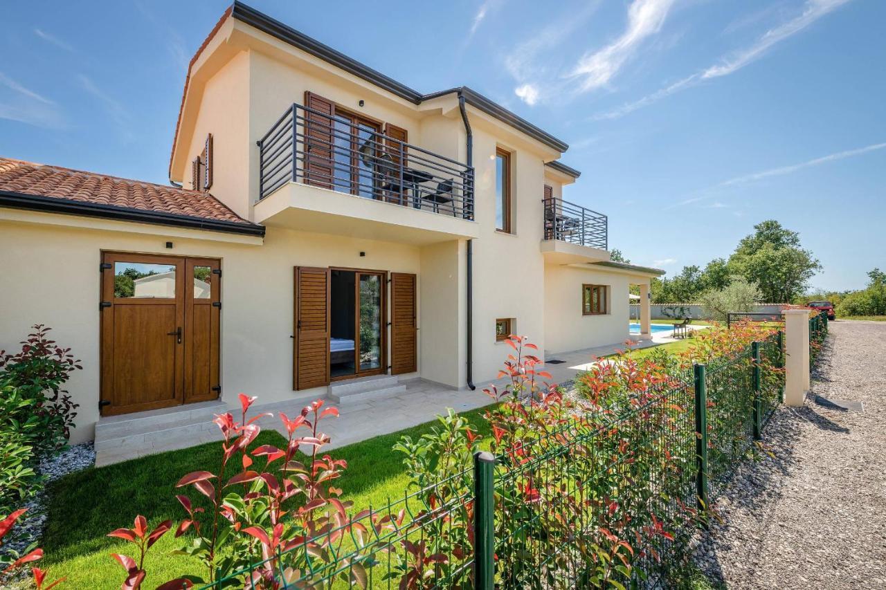 Holiday House Luca Porec Esterno foto