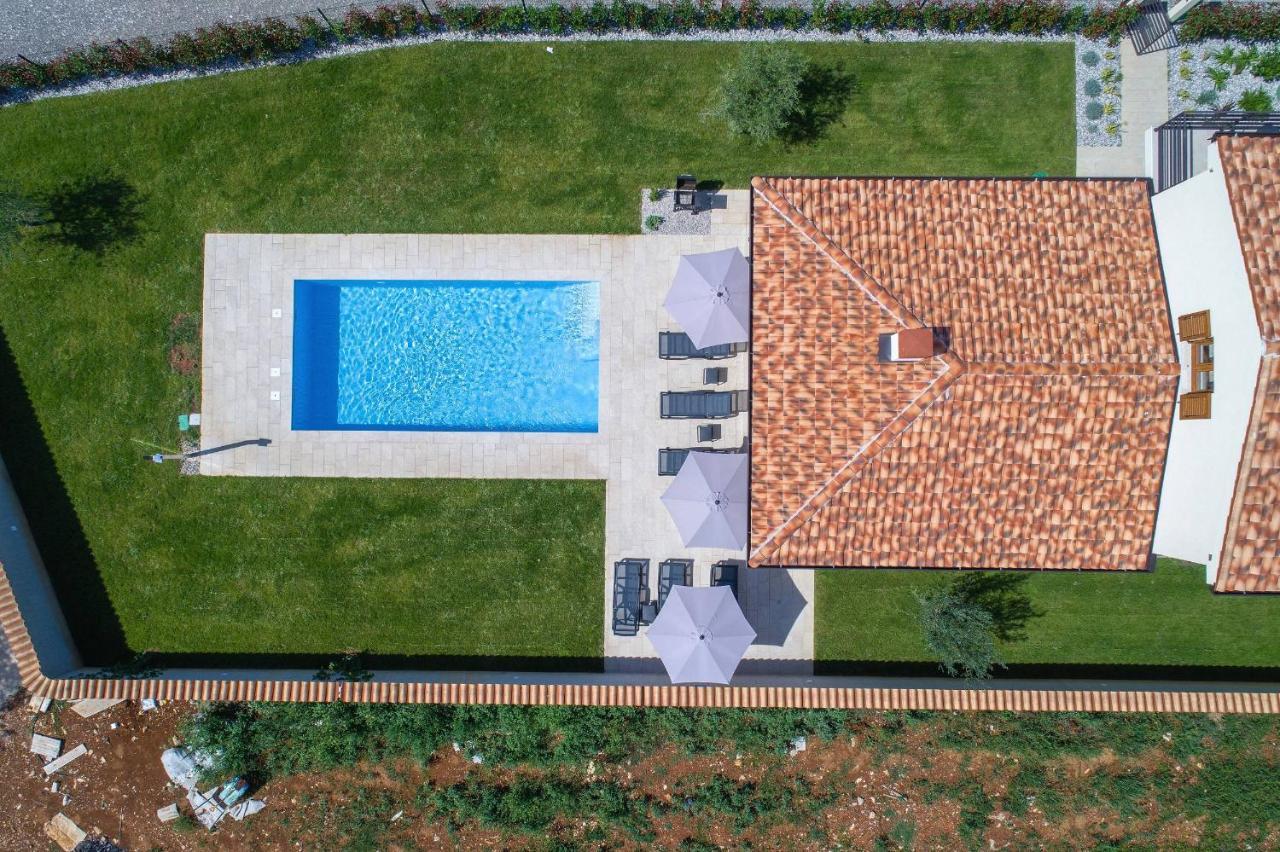 Holiday House Luca Porec Esterno foto