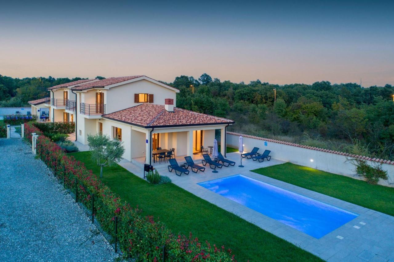 Holiday House Luca Porec Esterno foto